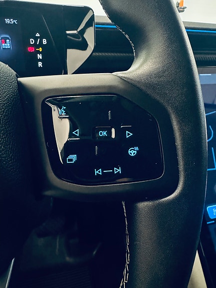 Ford Explorer 19 of 29