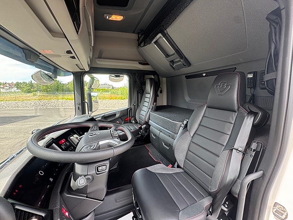 Scania 590R 6x2 trekkvogn 6 of 10