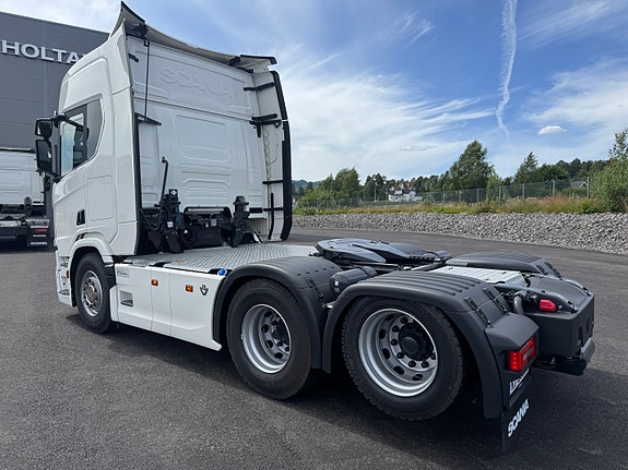 Scania 590R 6x2 trekkvogn 2 of 10