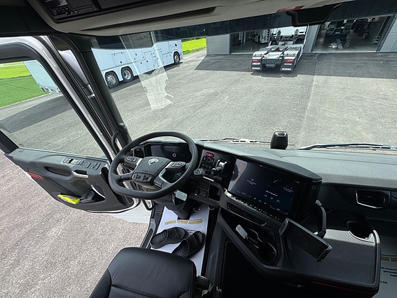 Scania 590R 6x2 trekkvogn 10 of 10