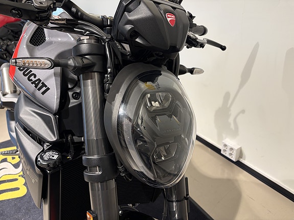 Ducati Monster V2 5 of 15