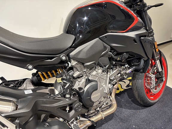 Ducati Monster V2 14 of 15