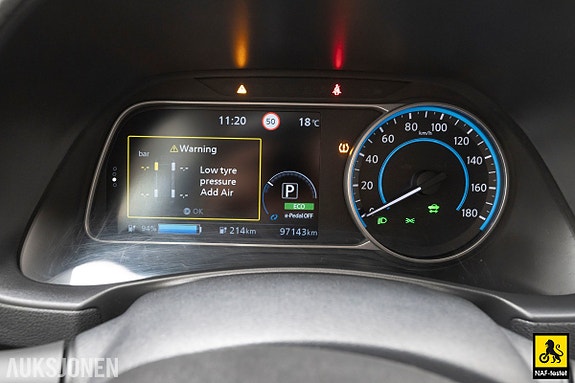 Nissan Leaf 27 of 30