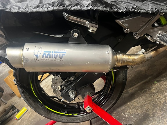 Kawasaki Z 125 11 of 30