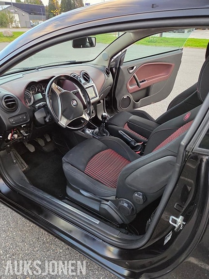 Alfa Romeo MiTo 6 of 12