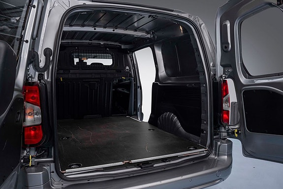 Toyota Proace City 25 of 25