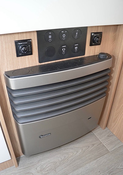 Bürstner Premio Plus 510 TK 21 of 28
