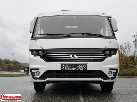 Adria Sonic 700 SC Plus | Alde | Automat | 150 hk | Elektrisk senkeseng og hev/senk queenbed | Litium | Solcelle 10 of 30