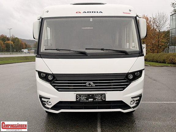 Adria Sonic 700 SC Plus | Alde | Automat | 150 hk | Elektrisk senkeseng og hev/senk queenbed | Litium | Solcelle 9 of 30