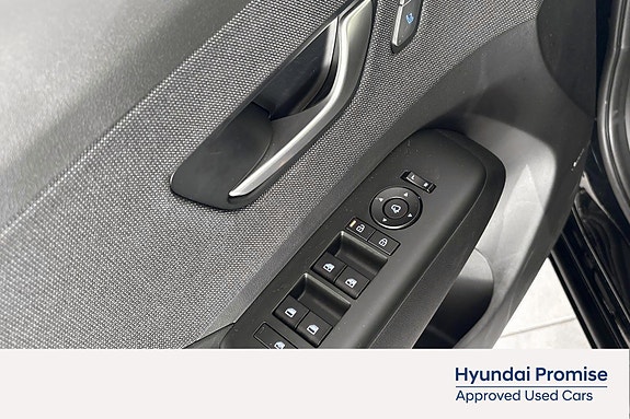 Hyundai Kona 14 of 30