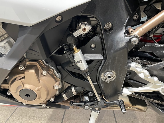 BMW S 1000 RR 14 of 21