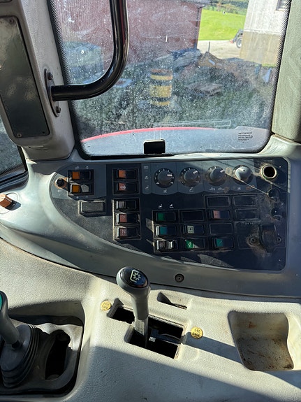 Valtra N111 11 of 13