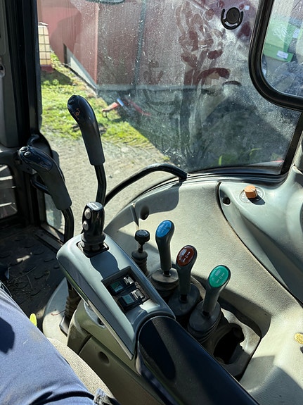 Valtra N111 12 of 13