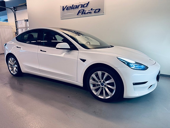 Tesla Model 3 5 of 25
