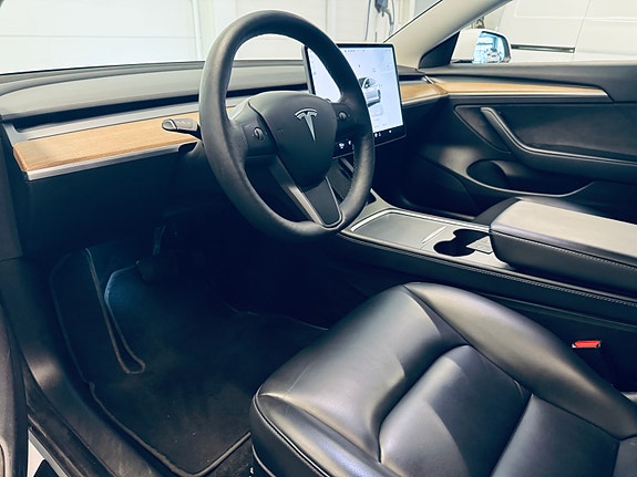 Tesla Model 3 12 of 25