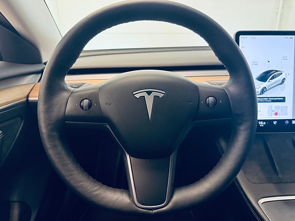 Tesla Model 3 13 of 25