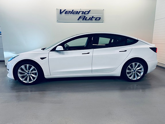 Tesla Model 3 3 of 25