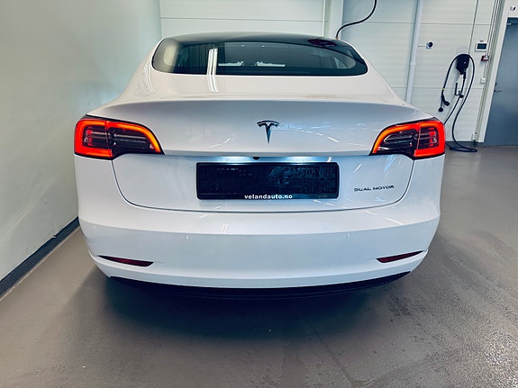 Tesla Model 3 8 of 25
