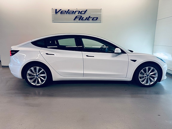 Tesla Model 3 6 of 25