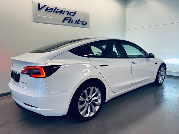 Tesla Model 3 7 of 25