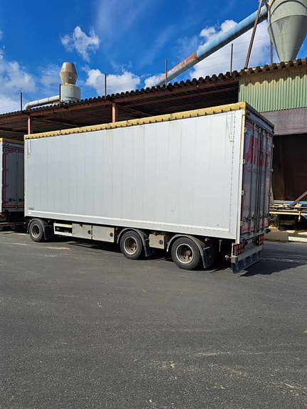 Scania R650 B6x2NB med Tyllis tilhenger 5 of 10