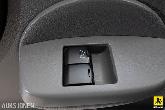 Nissan e-NV200 8 of 30