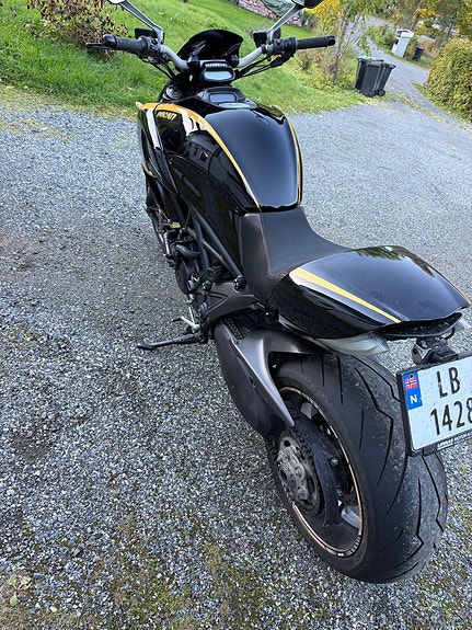 Ducati Diavel 5 of 8