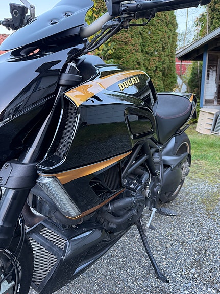 Ducati Diavel 6 of 8