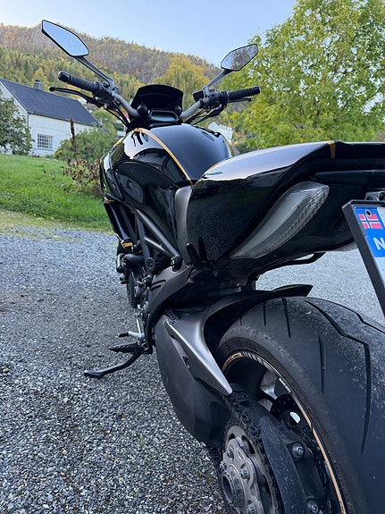 Ducati Diavel 4 of 8