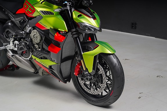 Ducati Streetfighter V4S Lamborghini STO nr.051/630 2 of 30