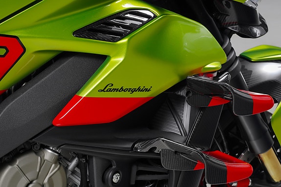 Ducati Streetfighter V4S Lamborghini STO nr.051/630 13 of 30