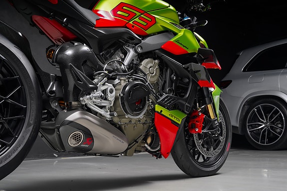 Ducati Streetfighter V4S Lamborghini STO nr.051/630 28 of 30