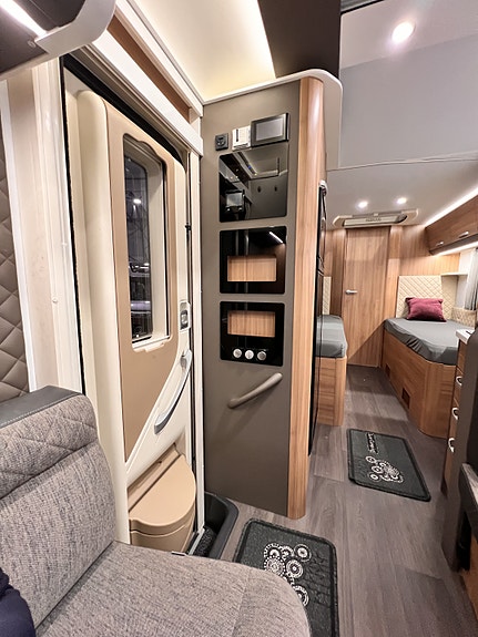Adria CORAL 670SLT 22 of 30