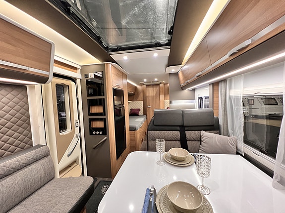 Adria CORAL 670SLT 21 of 30