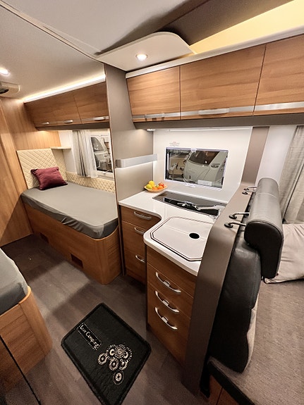 Adria CORAL 670SLT 24 of 30