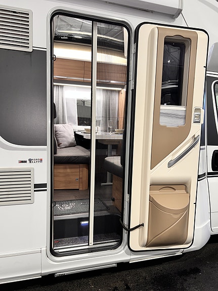 Adria CORAL 670SLT 13 of 30
