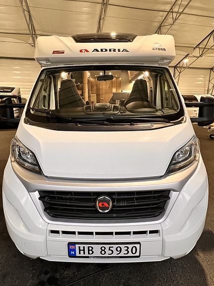 Adria CORAL 670SLT 6 of 30