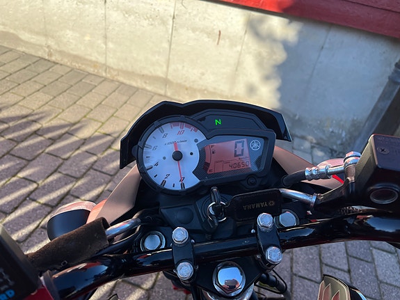 Yamaha YS 125 3 of 8