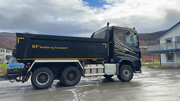 Volvo FH 540 2 of 12