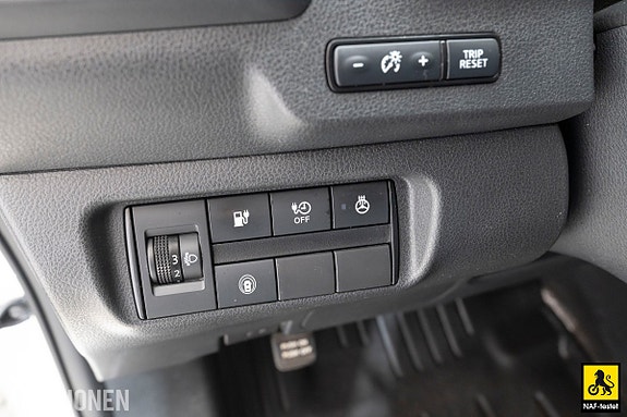 Nissan Leaf 10 of 30