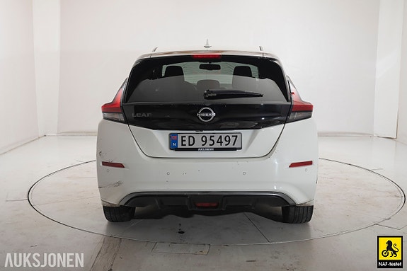 Nissan Leaf 5 of 30