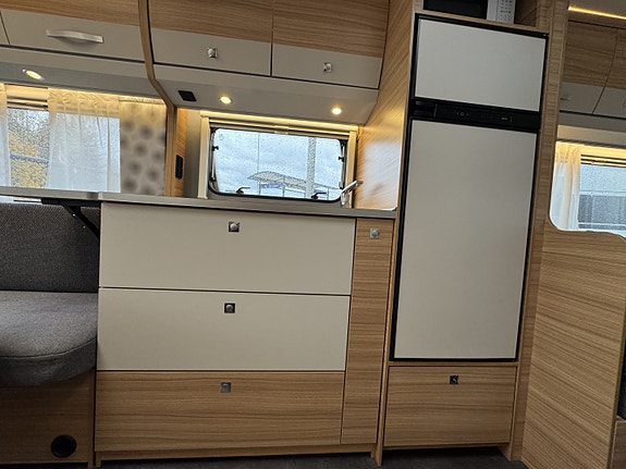 Dethleffs 730 FKR / CAMPER / ALDE / SITTEGRUPPE / KØYESENGER / D.SENG / AIRCONDITION 5 of 17