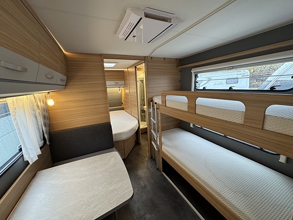 Dethleffs 730 FKR / CAMPER / ALDE / SITTEGRUPPE / KØYESENGER / D.SENG / AIRCONDITION 8 of 17