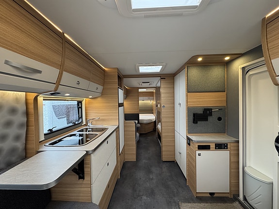 Dethleffs 730 FKR / CAMPER / ALDE / SITTEGRUPPE / KØYESENGER / D.SENG / AIRCONDITION 3 of 17