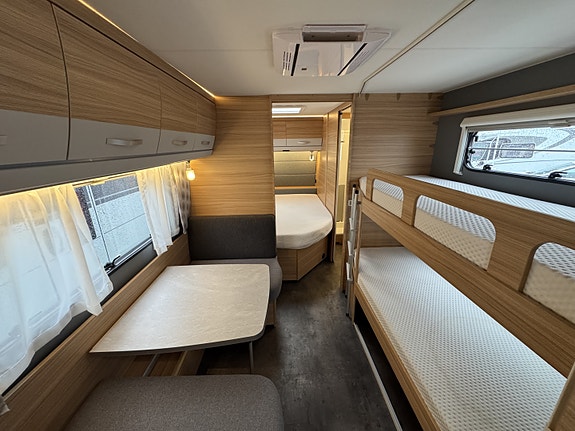 Dethleffs 730 FKR / CAMPER / ALDE / SITTEGRUPPE / KØYESENGER / D.SENG / AIRCONDITION 7 of 17