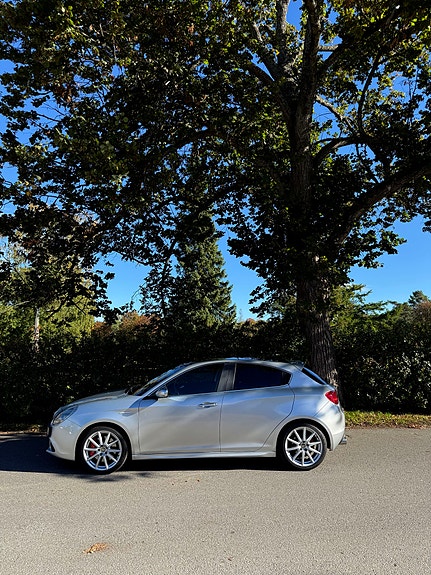 Alfa Romeo Giulietta 22 of 30