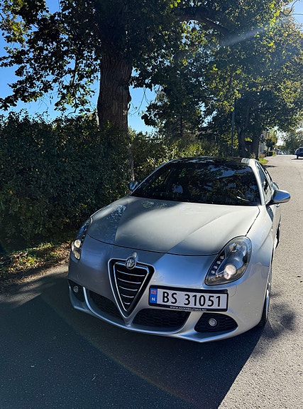 Alfa Romeo Giulietta 24 of 30