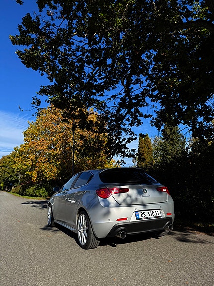 Alfa Romeo Giulietta 26 of 30