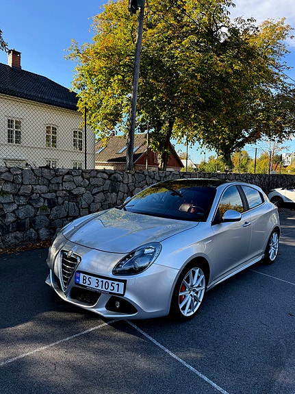 Alfa Romeo Giulietta 3 of 30