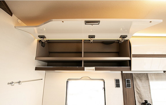 Hymer BML-I 890 |  Alde vannbåren varme | Dobbeltseng | 9 tr. automatgir | Separat dusj/toalett 30 of 30